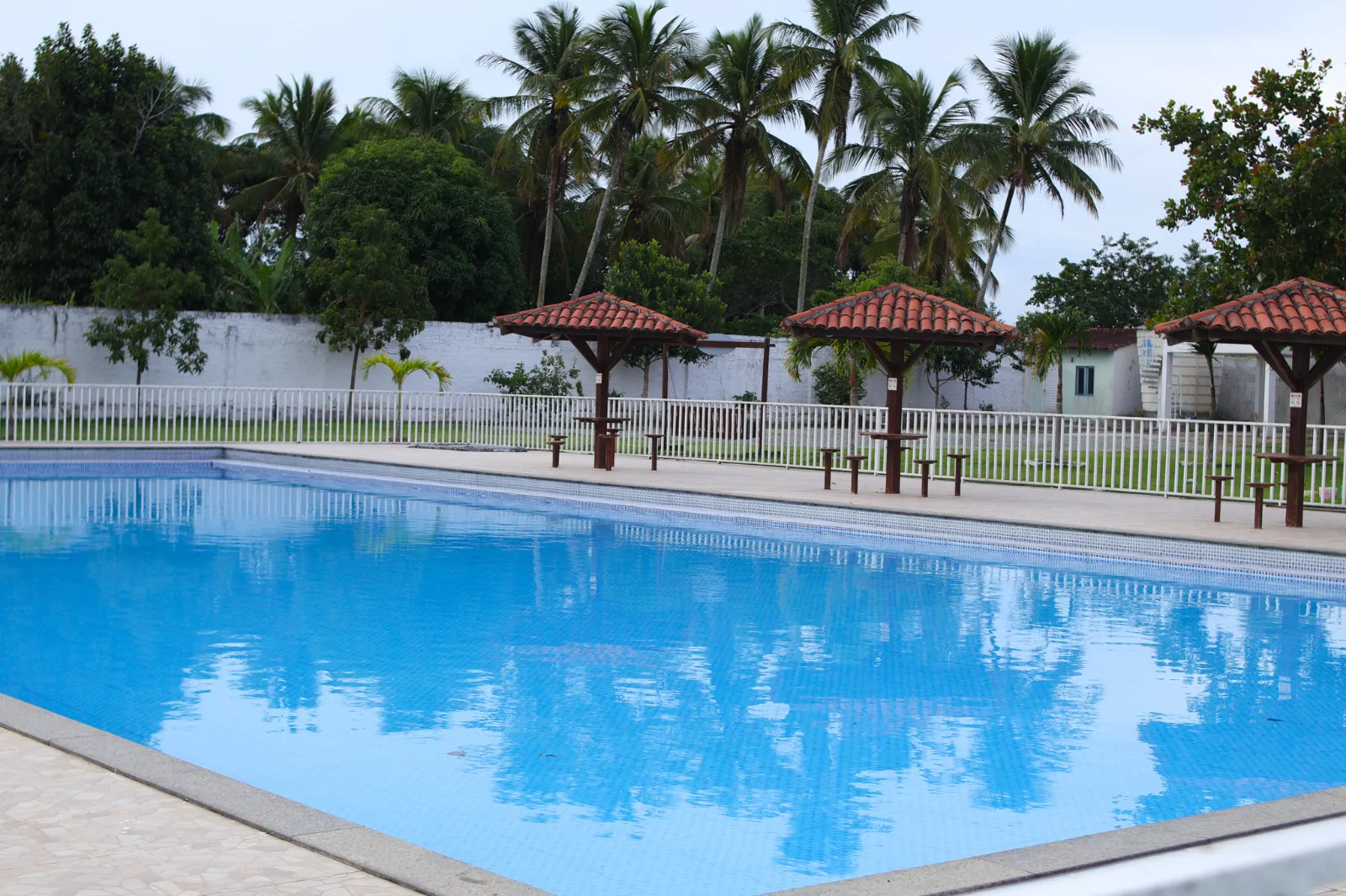 Chácara para aniversário com piscina e quiosques em Areia Branca, Sergipe